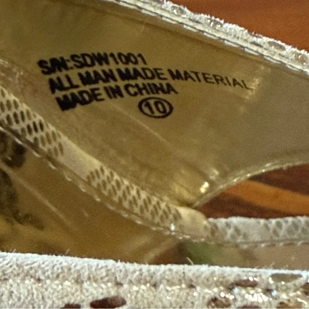 Bolaro By Summer Rio Animal Print Metallic Wedge Sandals Gold and Cream Size 10